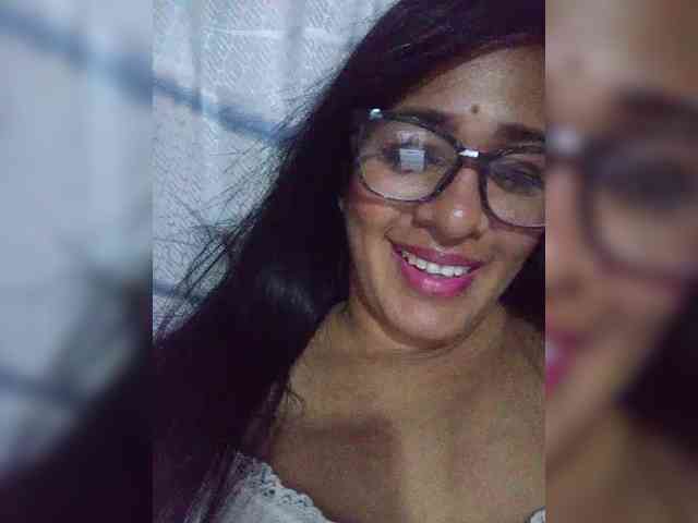 Letty33 webcam