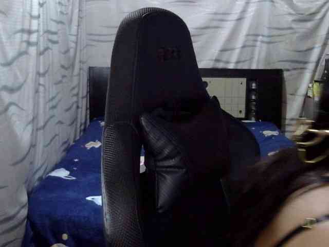 Letty33 webcam