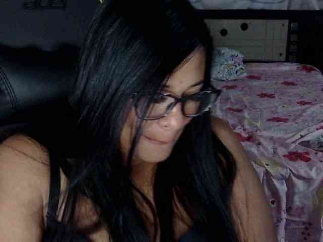 Letty33 webcam