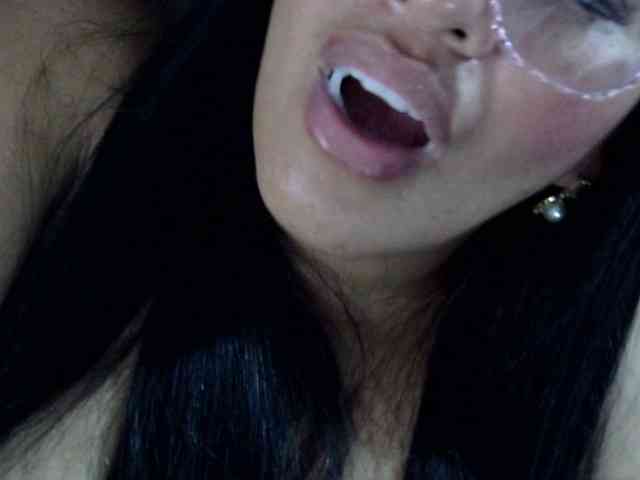 Letty33 webcam
