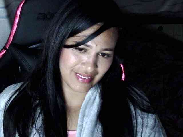 Letty33 webcam