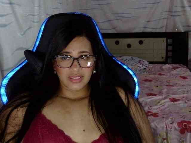 Letty33 webcam