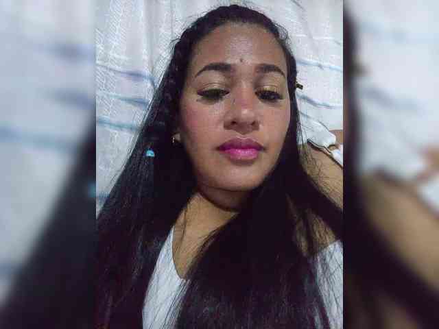 Letty33 webcam