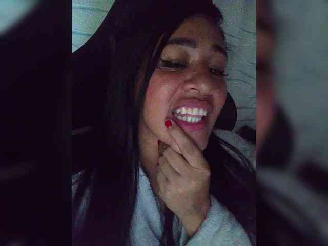 Letty33 webcam