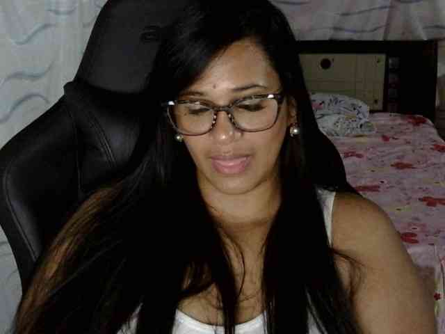 Letty33 webcam