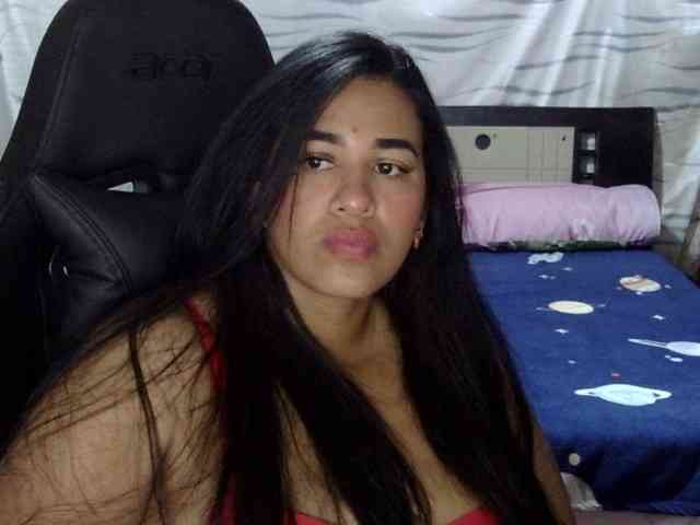Letty33 webcam
