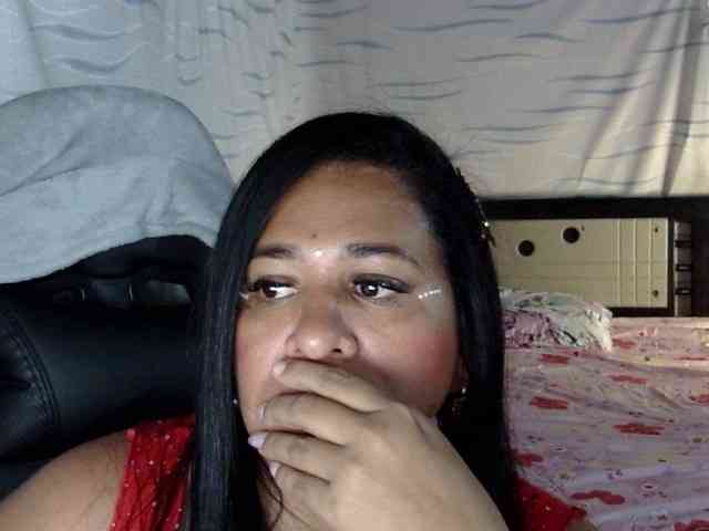 Letty33 webcam