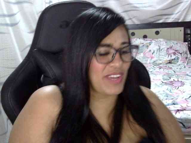 Letty33 webcam