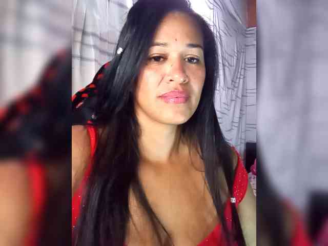 Letty33 webcam