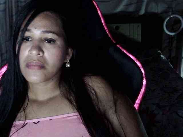 Letty33 webcam