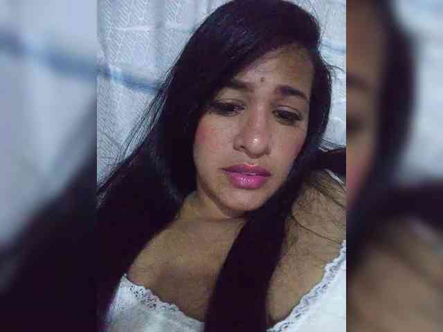 Letty33 webcam