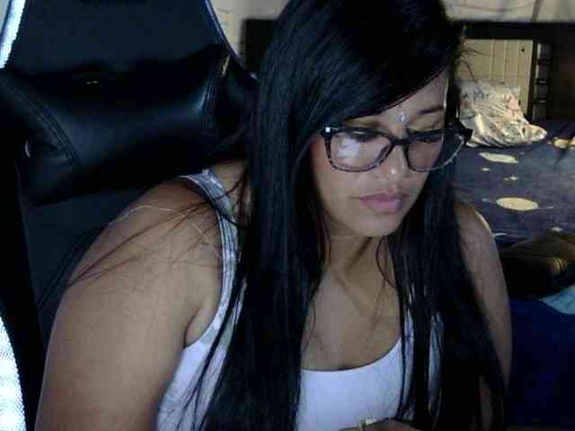 Letty33 webcam