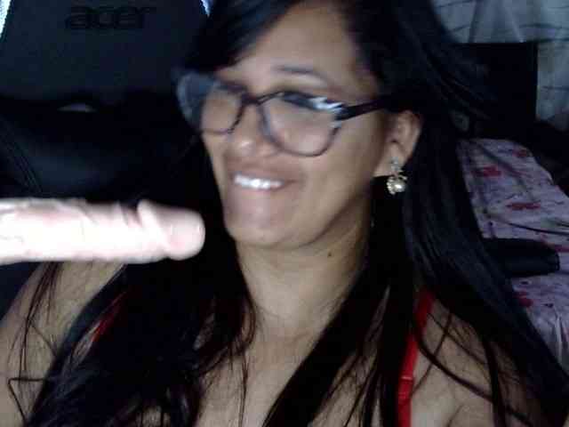 Letty33 webcam