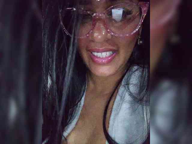 Letty33 webcam