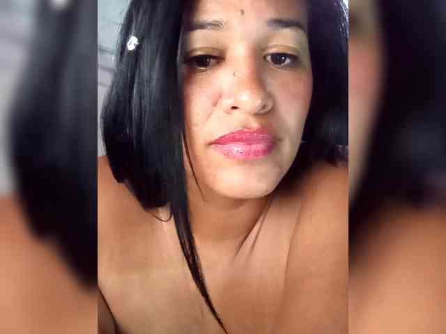 Letty33 webcam