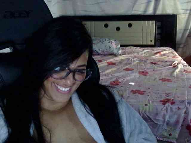 Letty33 webcam