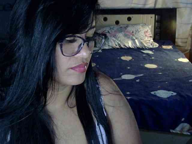Letty33 webcam