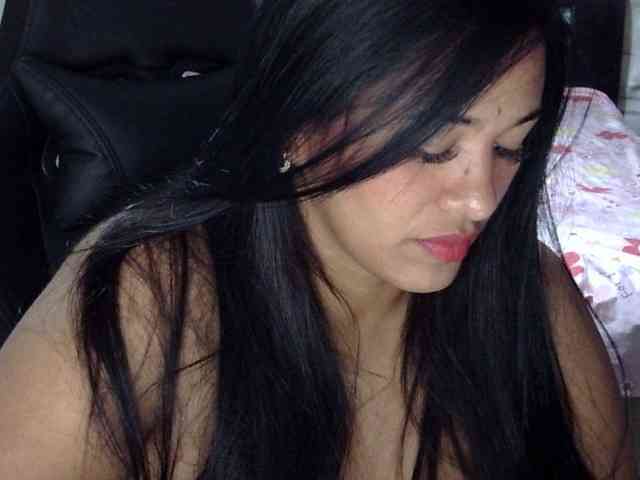 Letty33 webcam