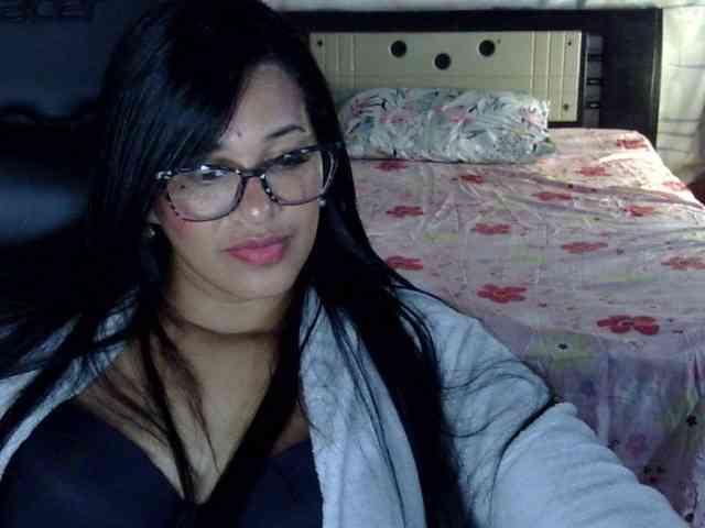 Letty33 webcam