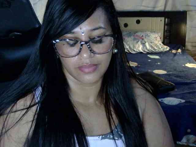 Letty33 webcam