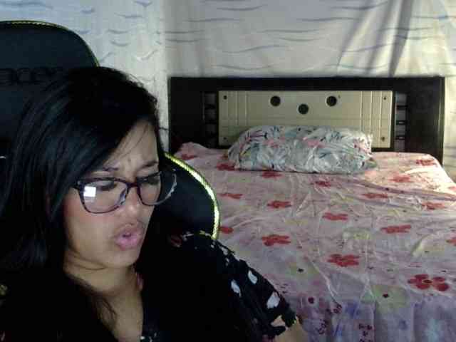 Letty33 webcam