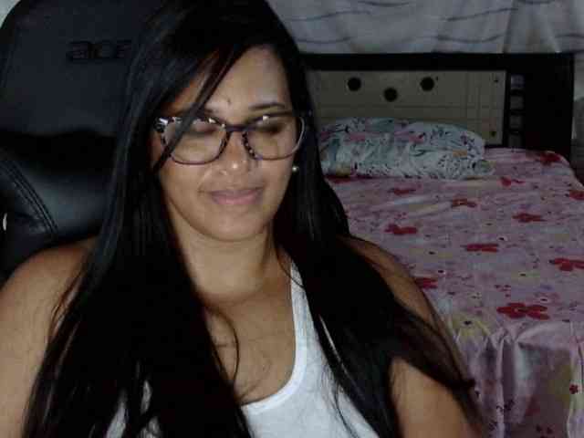 Letty33 webcam