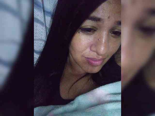 Letty33 webcam