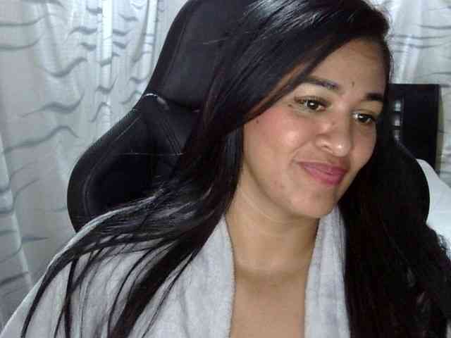 Letty33 webcam