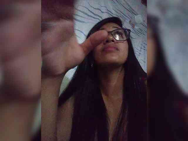 Letty33 webcam