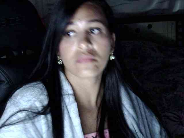Letty33 webcam