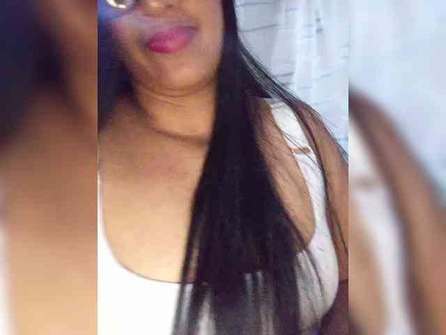 Letty33 webcam