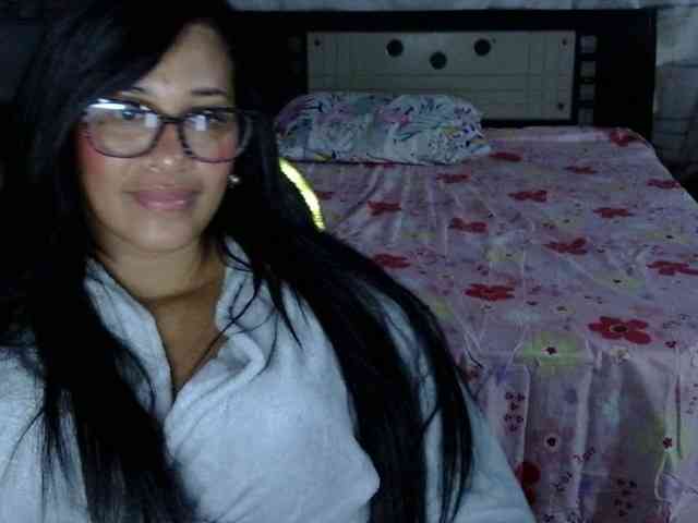 Letty33 webcam