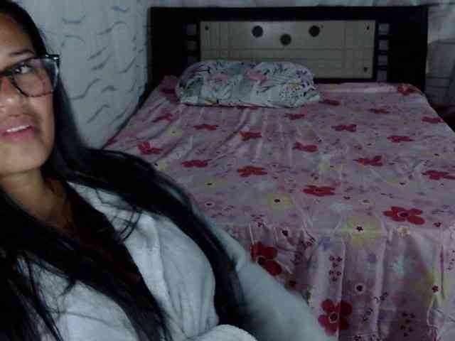 Letty33 webcam
