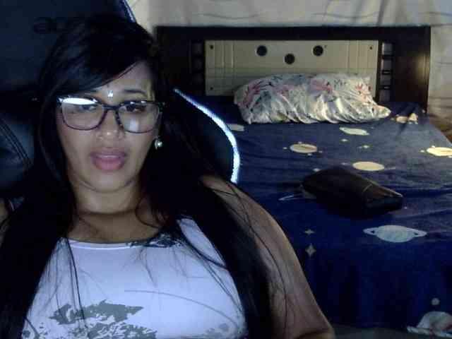 Letty33 webcam