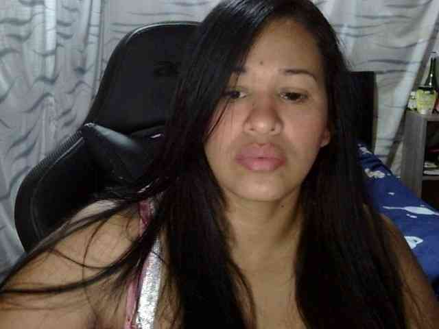 Letty33 webcam