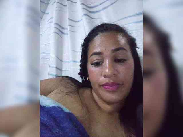 Letty33 webcam
