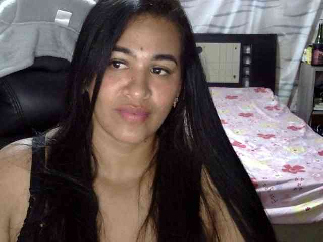 Letty33 webcam