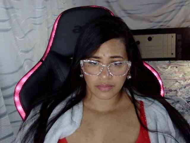 Letty33 webcam