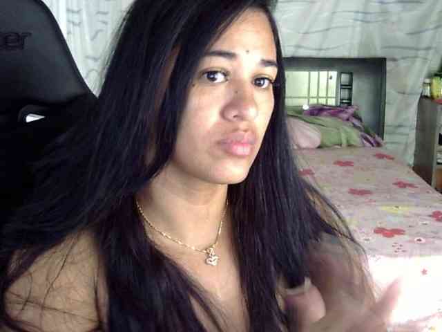 Letty33 webcam