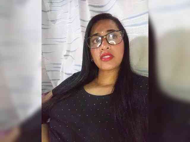 Letty33 webcam