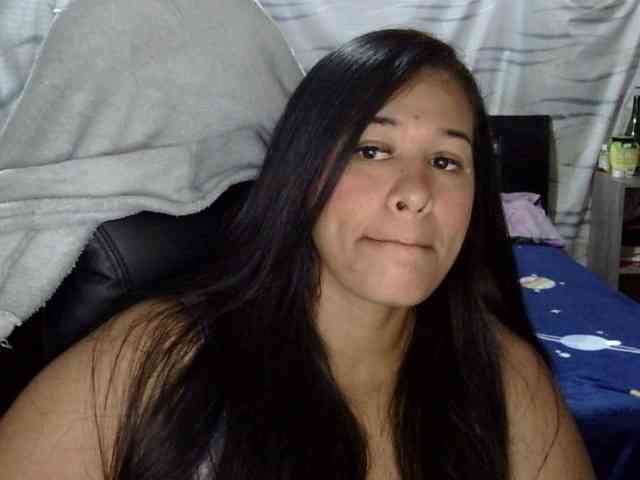 Letty33 webcam