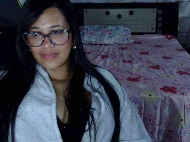 Letty33 webcam