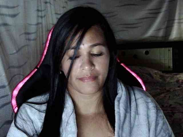 Letty33 webcam