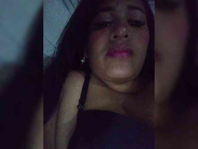 Letty33 webcam