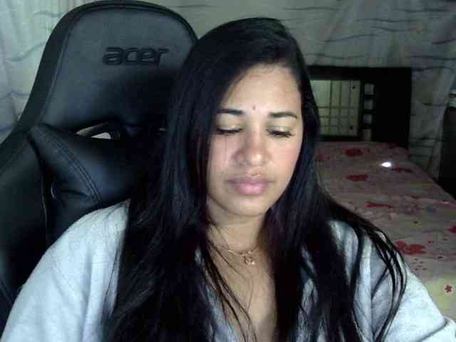 Letty33 webcam