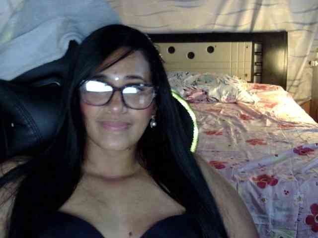 Letty33 webcam