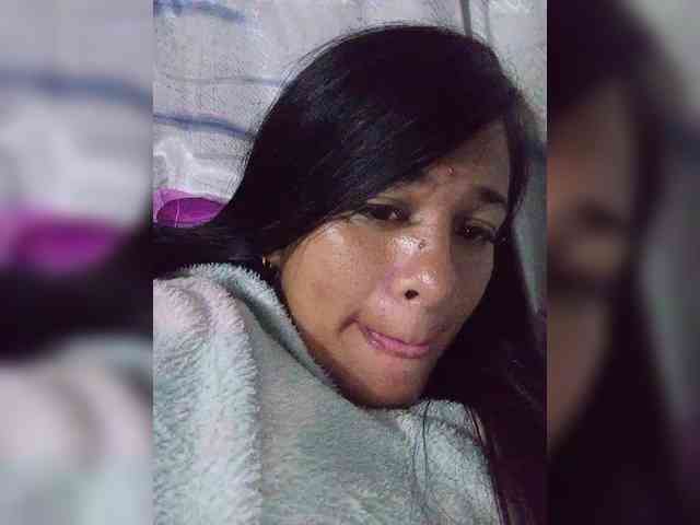 Letty33 webcam
