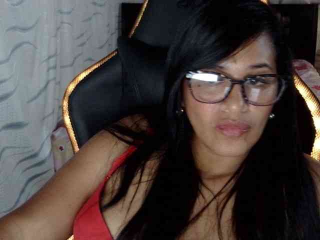 Letty33 webcam