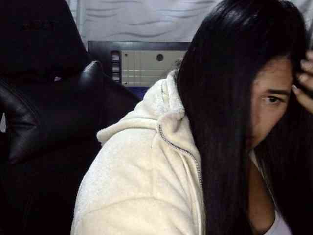 Letty33 webcam