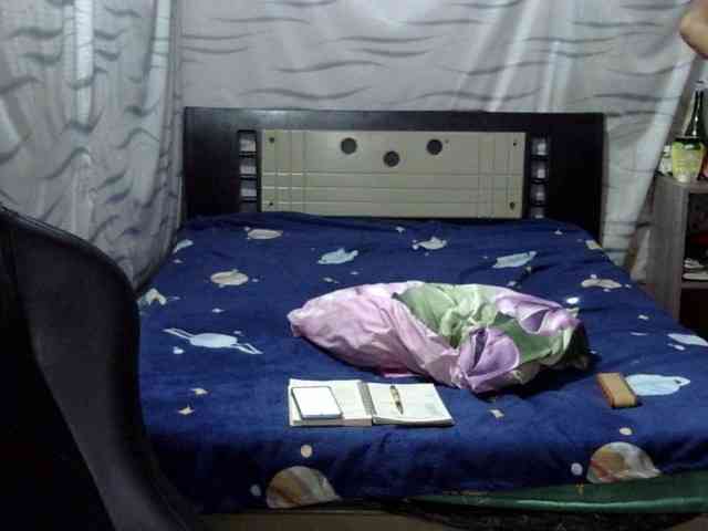 Letty33 webcam